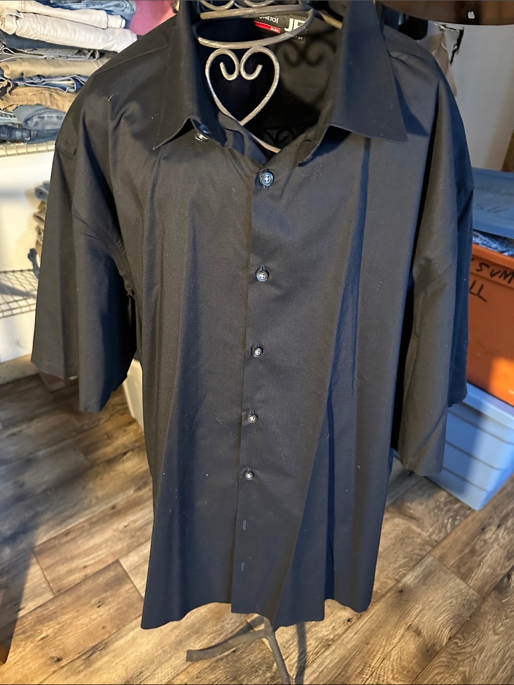 jf j.ferrar Black Short-Sleeve Button-Down Shirt with Point Collar